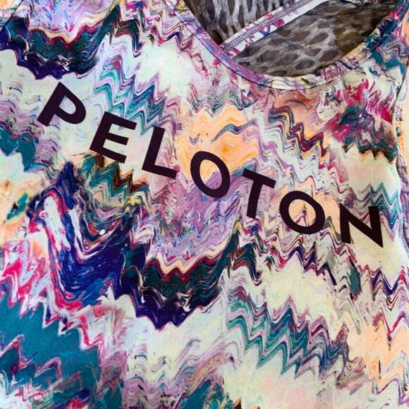 Peloton Sports Bra High Neck River Rock Wavy Groovy Top NWOT XS - Picture 6 of 11